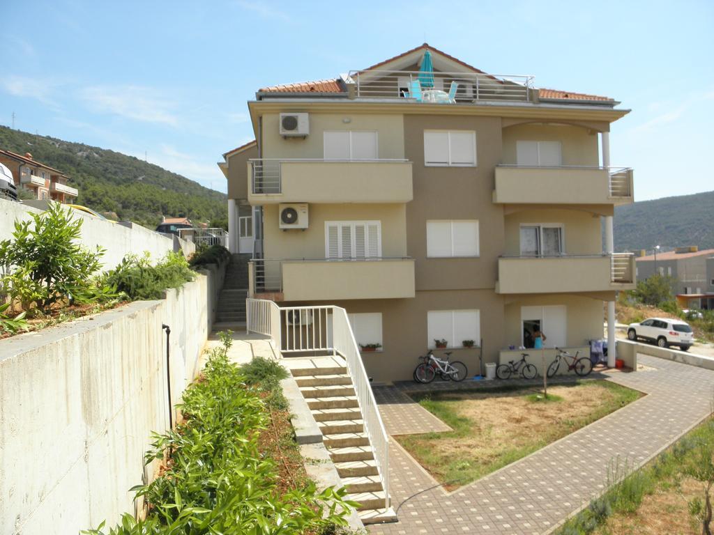 Apartments Mara Cres Rum bild