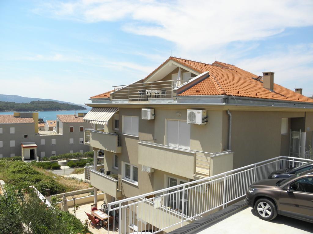 Apartments Mara Cres Rum bild